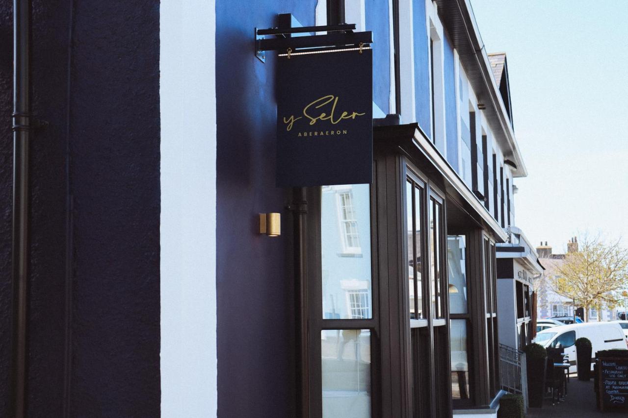Y Seler Hotel Аберерън Екстериор снимка