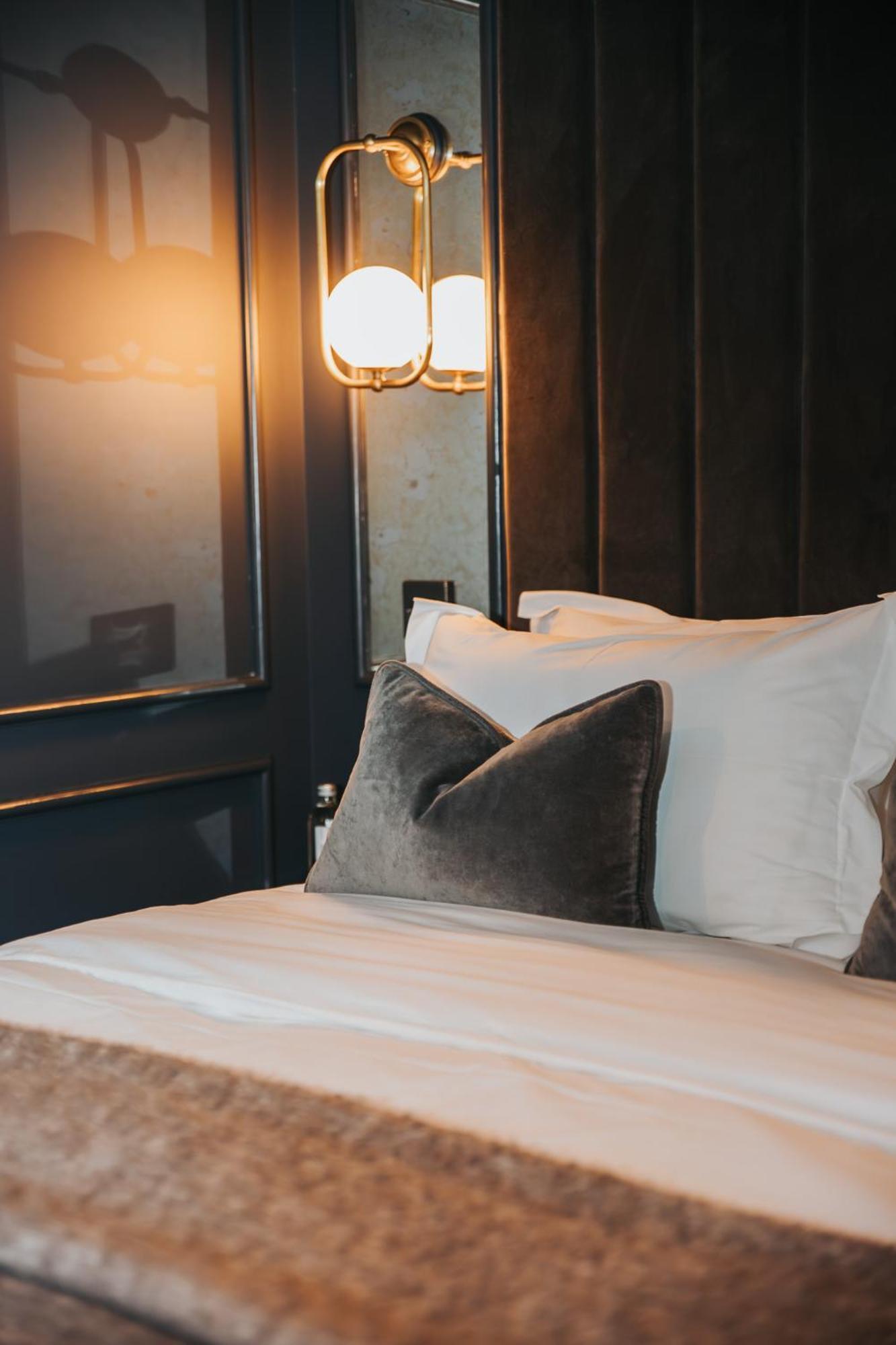 Y Seler Hotel Аберерън Екстериор снимка