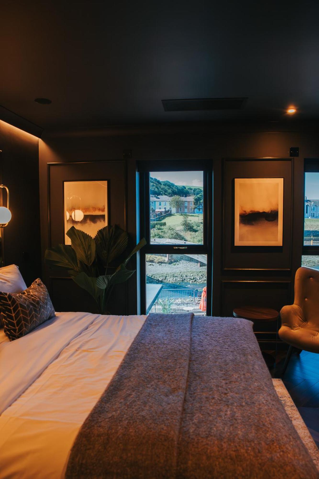 Y Seler Hotel Аберерън Екстериор снимка